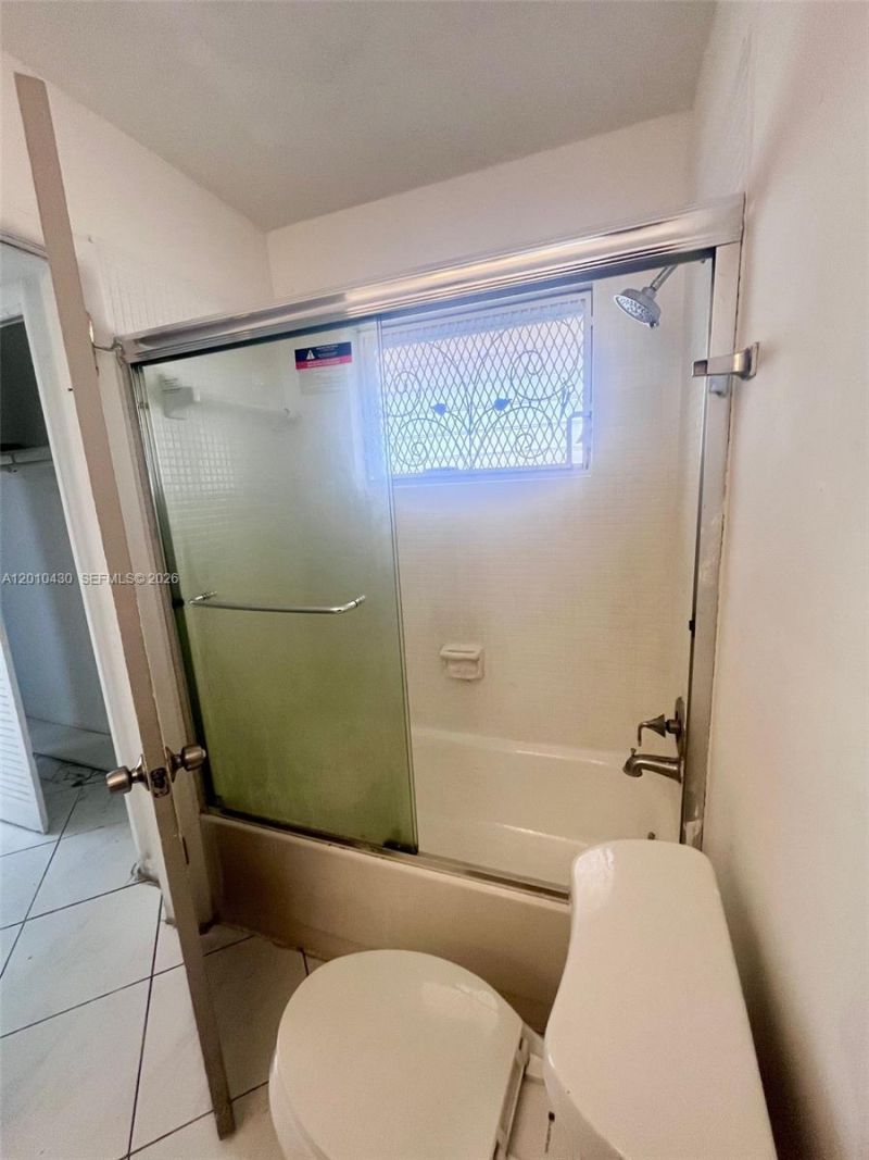 1540 NE 191st St, Unit 321, Miami, FL 33179 Photo