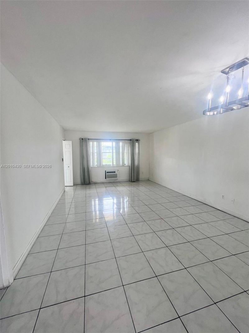 1540 NE 191st St, Unit 321, Miami, FL 33179 Photo