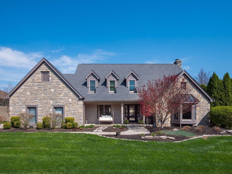 6208 Inverurie Drive E, Dublin, OH 43017 Photo 1