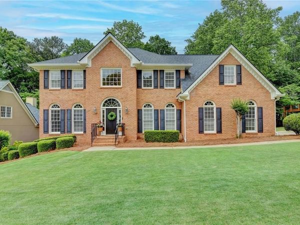 215 Sandridge Court, Alpharetta, GA 30022