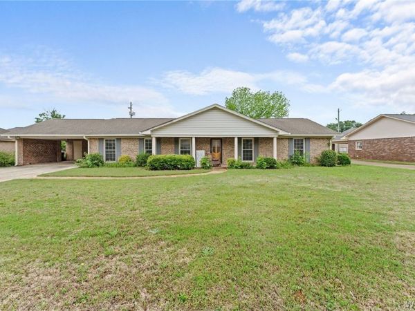 3026 10th Avenue E, Tuscaloosa, AL 35405