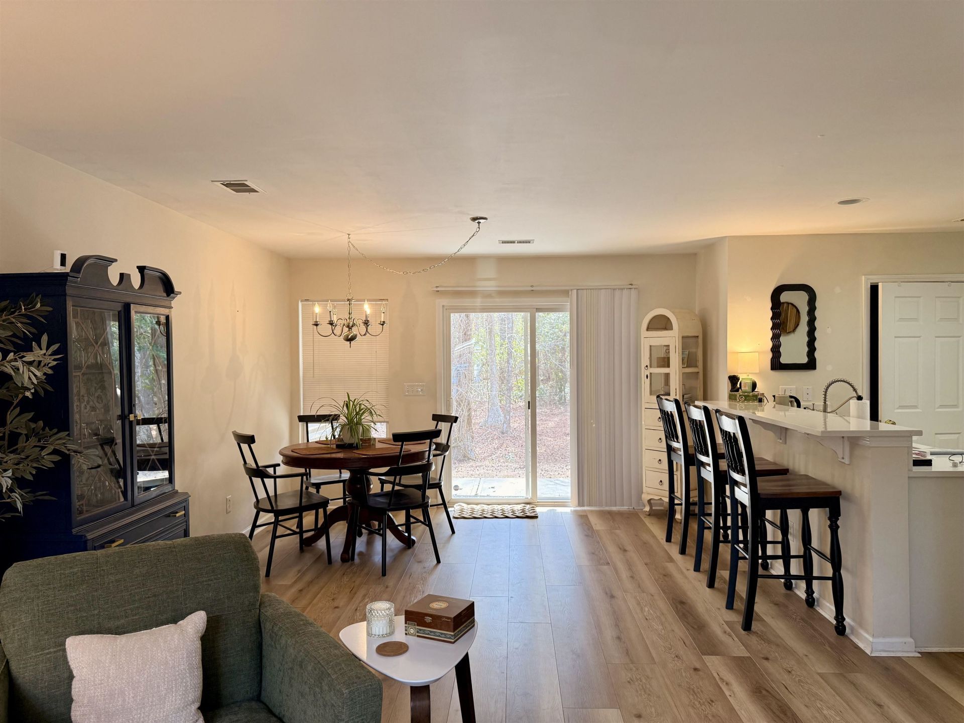 1104 Harvester Circle Photo 8