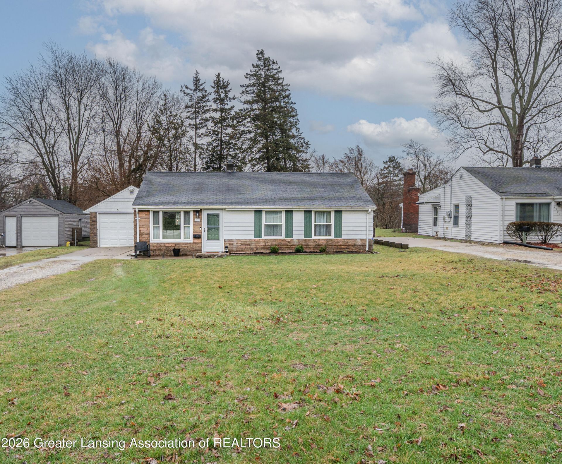 2827 W Willow Street, Lansing, MI 48917 Main Photo