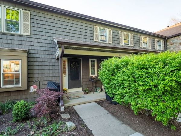 57 Oriole Dr, Allamuchy, NJ 07840