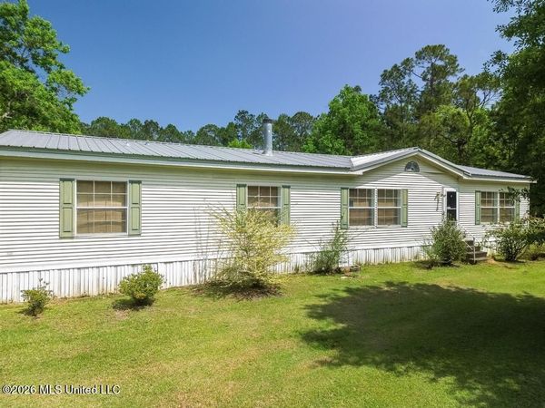 17112 Camellia Street, Kiln, MS 39556