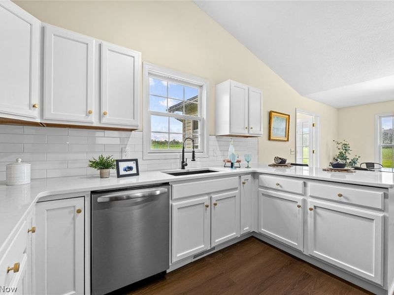 1315 Back Massillon Road, Orrville, OH 44667 Photo 9
