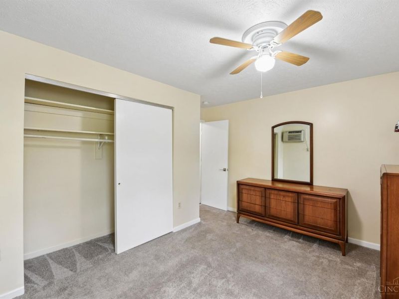 4808 Chalet Drive, Unit 1106, Saint Bernard, OH 45217 Photo 11