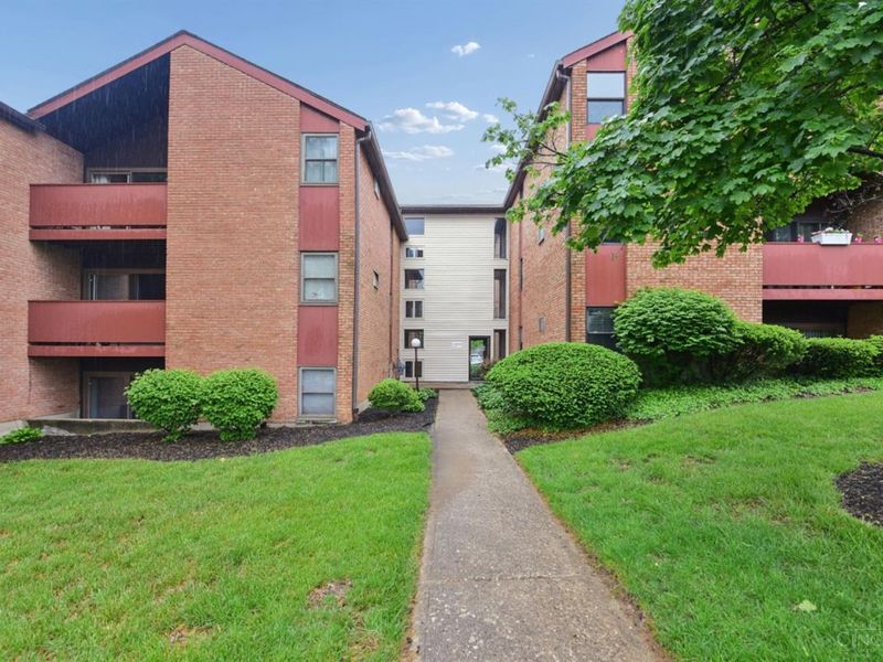 4808 Chalet Drive, Unit 1106, Saint Bernard, OH 45217 Photo 14