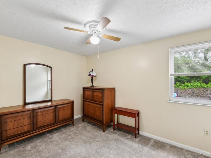 4808 Chalet Drive, Unit 1106, Saint Bernard, OH 45217 Photo 9