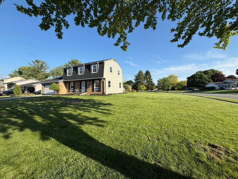 985 Amboise Drive, Marion, OH 43302 Photo 2
