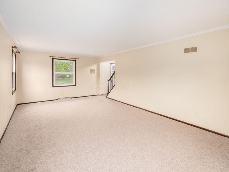 985 Amboise Drive, Marion, OH 43302 Photo 8