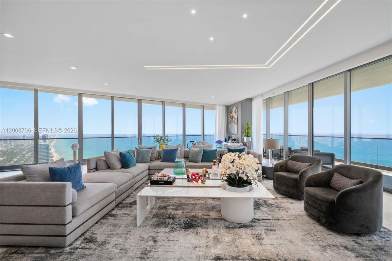 18975 Collins Ave, Unit 5200, Sunny Isles Beach, FL 33160 Photo