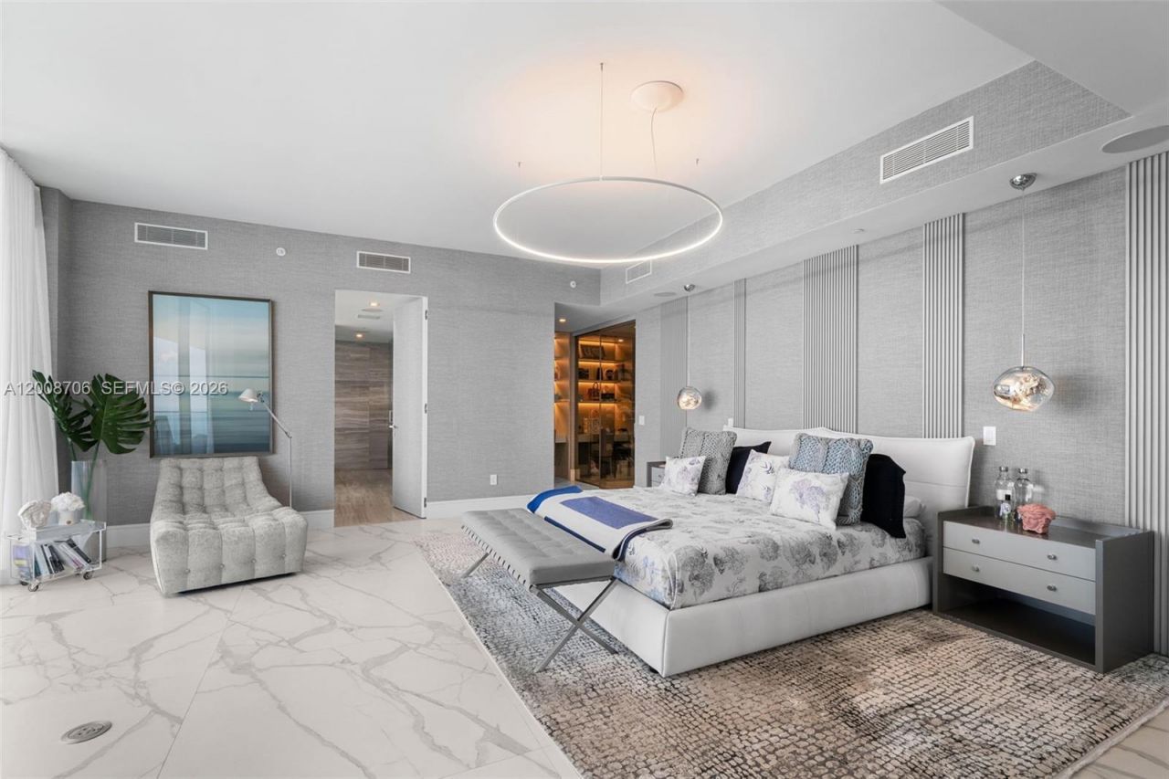 18975 Collins Ave, Unit 5200, Sunny Isles Beach, FL 33160 Photo