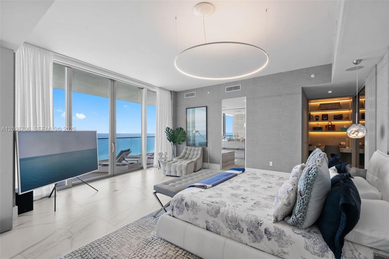 18975 Collins Ave, Unit 5200, Sunny Isles Beach, FL 33160 Photo