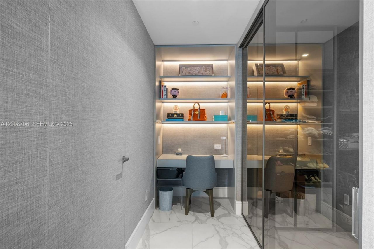 18975 Collins Ave, Unit 5200, Sunny Isles Beach, FL 33160 Photo