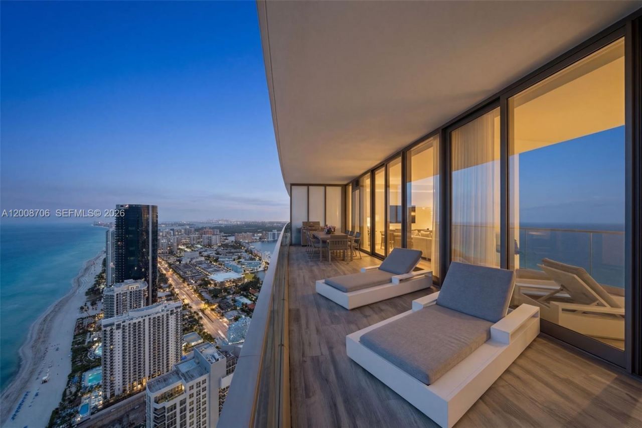 18975 Collins Ave, Unit 5200, Sunny Isles Beach, FL 33160 Photo