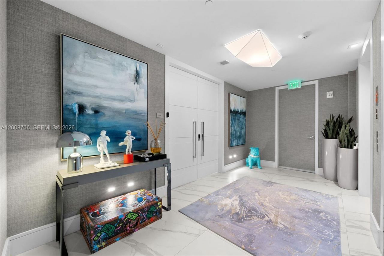 18975 Collins Ave, Unit 5200, Sunny Isles Beach, FL 33160 Photo