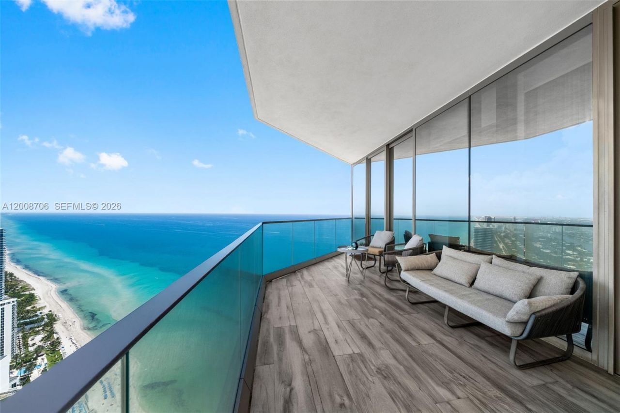 18975 Collins Ave, Unit 5200, Sunny Isles Beach, FL 33160 Photo