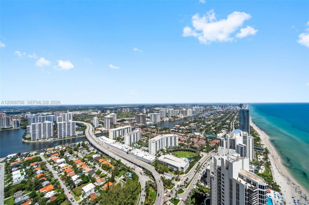 18975 Collins Ave, Unit 5200, Sunny Isles Beach, FL 33160 Photo