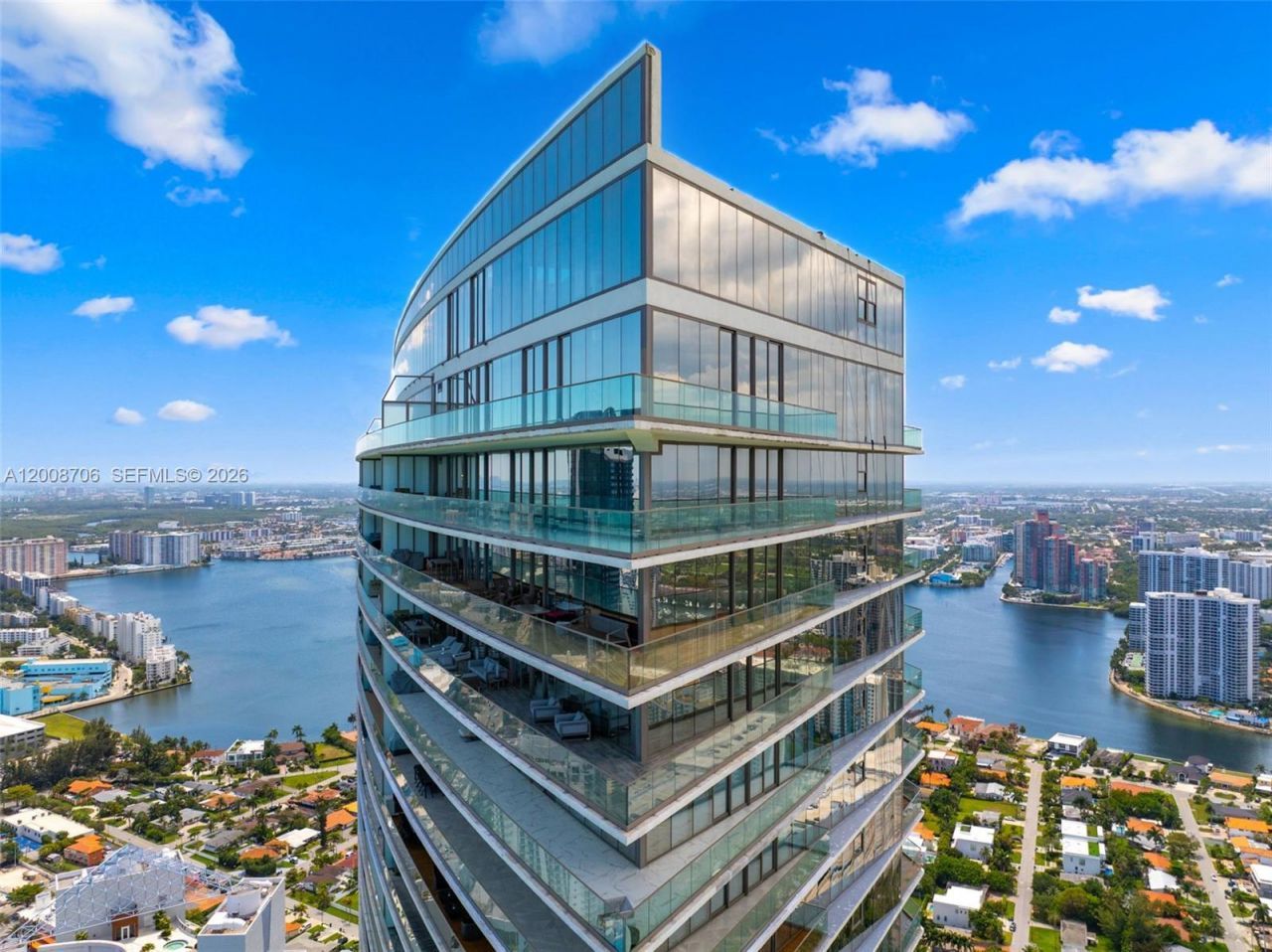 18975 Collins Ave, Unit 5200, Sunny Isles Beach, FL 33160 Photo
