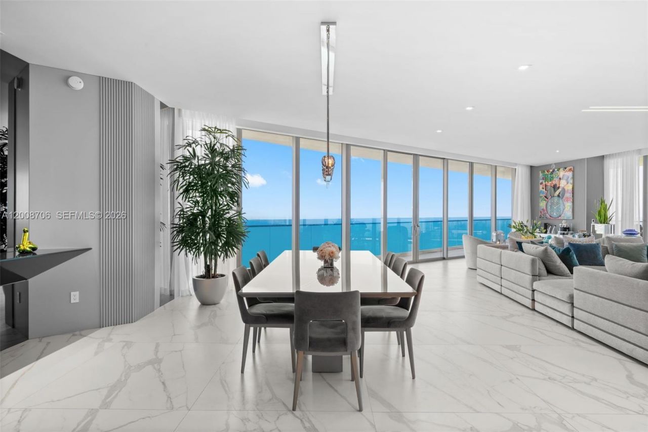 18975 Collins Ave, Unit 5200, Sunny Isles Beach, FL 33160 Photo