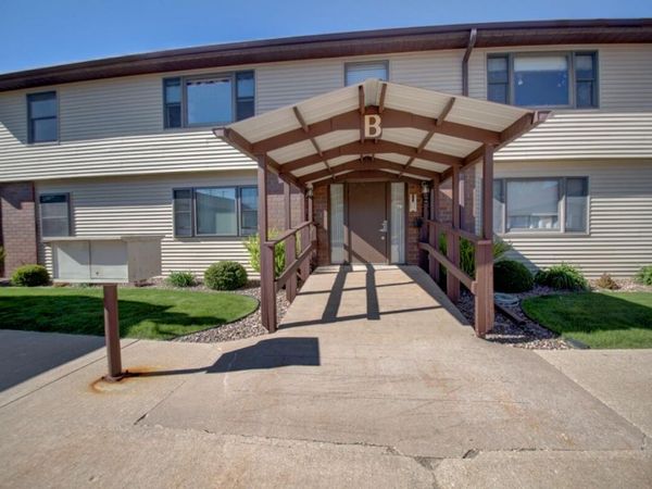 730 10th Ave N, Onalaska, WI 54650