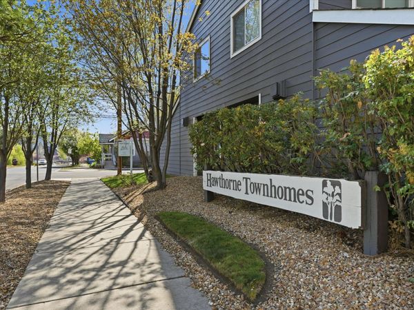 111 NW Hawthorne Avenue, Unit APT 2, Bend, OR 97703