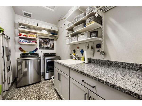 18401 W 93rd Pl, Arvada, CO 80007