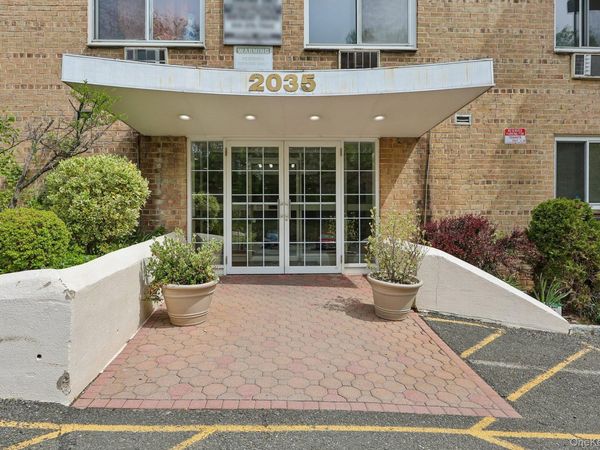 2035 Central Park Avenue , Unit 2V, Yonkers, NY 10710