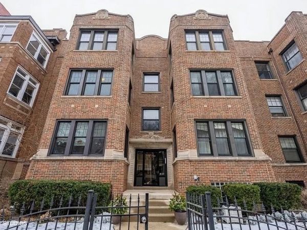 718 W BITTERSWEET Place , Unit 2, Chicago, IL 60613