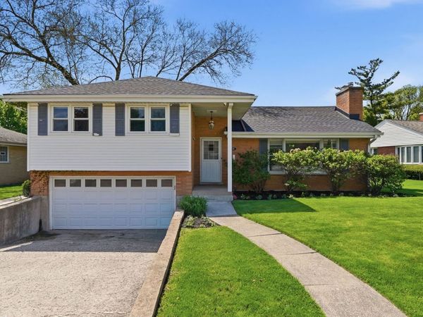 389 Michael John Drive , Park Ridge, IL 60068