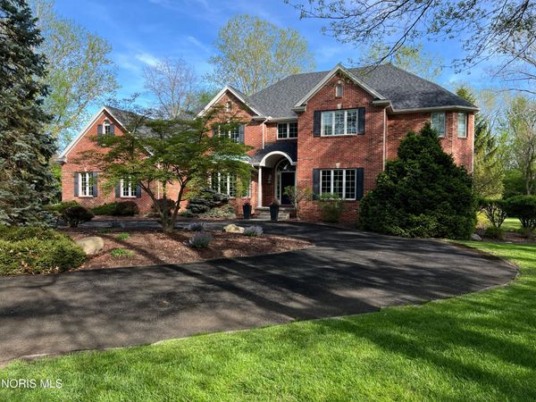 26250 W River Road , Perrysburg, OH 43551