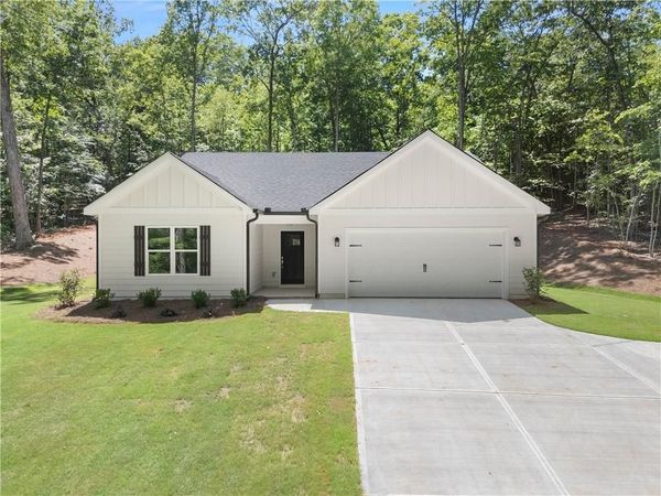 299 Shore Crest Drive , Martin, GA 30557