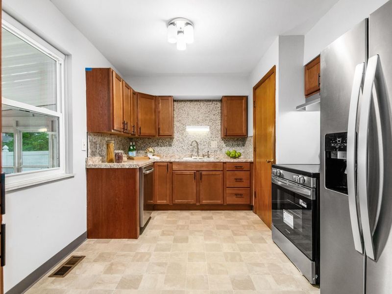 2580 Symington Avenue , Columbus, OH 43204 Photo 8
