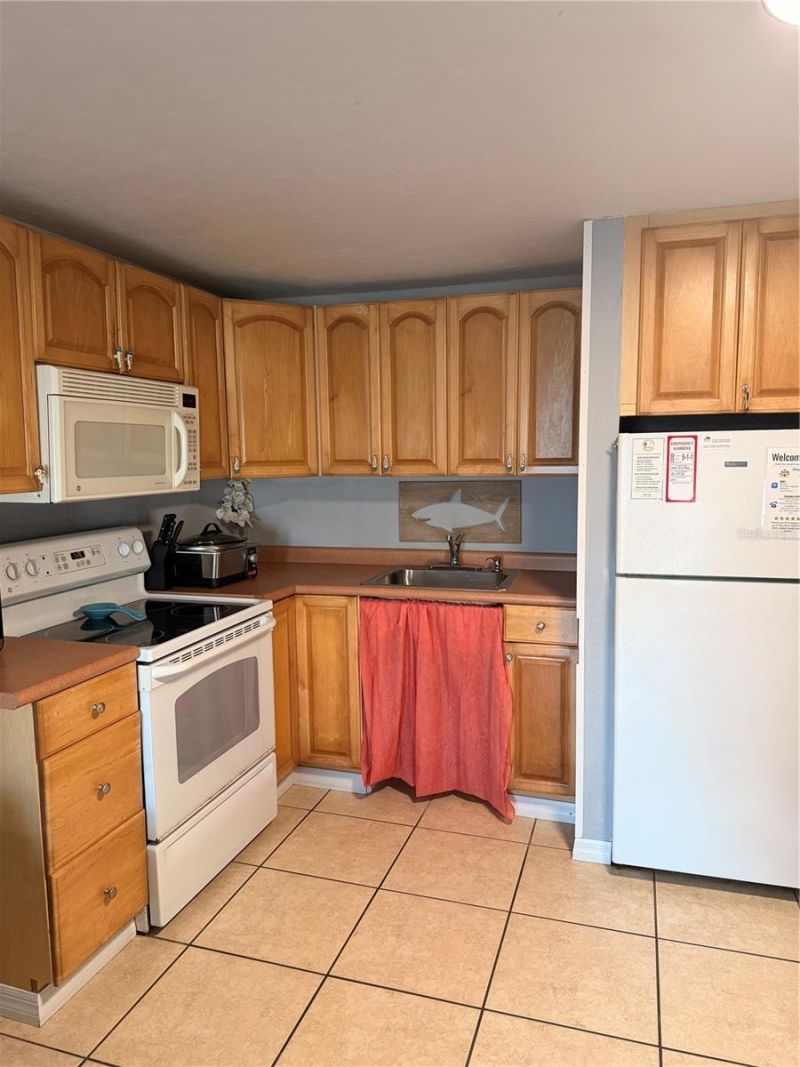 82 2nd Street, Unit D5, Cedar Key, FL 32625 Photo