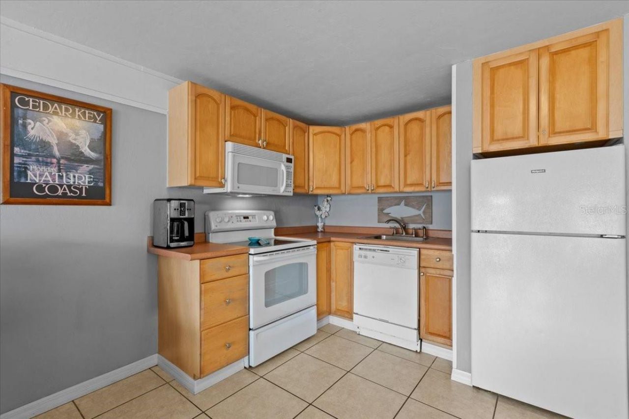 82 2nd Street, Unit D5, Cedar Key, FL 32625 Photo
