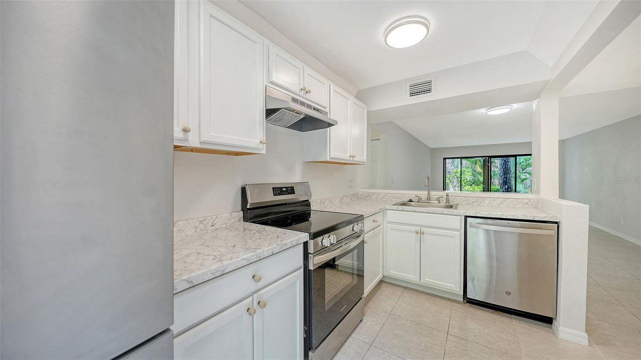 1720 Glenhouse Drive, Unit 326, Sarasota, FL 34231 Photo
