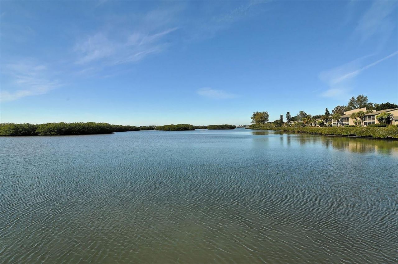 1720 Glenhouse Drive, Unit 326, Sarasota, FL 34231 Photo
