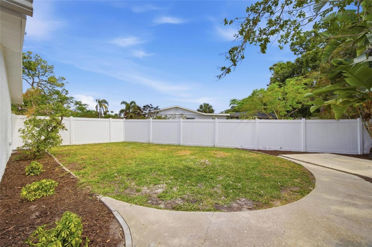 7520 20th Street N, Saint Petersburg, FL 33702 Photo