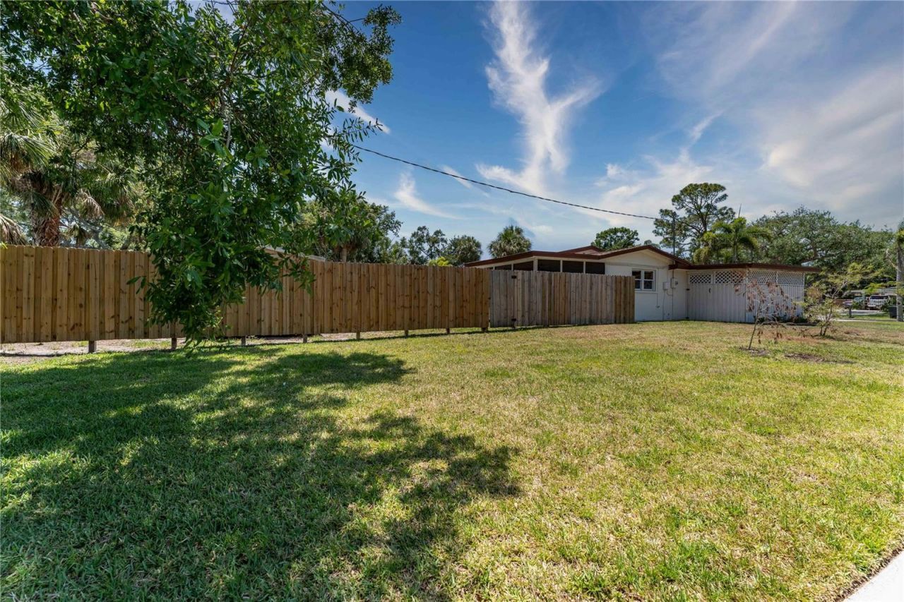 138 Pearl Avenue, Sarasota, FL 34243 Photo