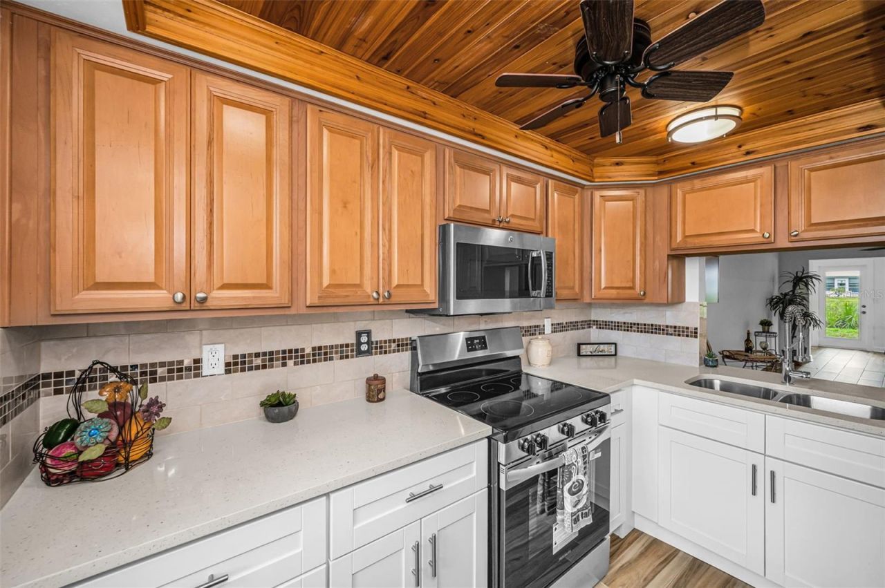 4200 Hampton Drive, Unit 4200, New Port Richey, FL 34652 Photo