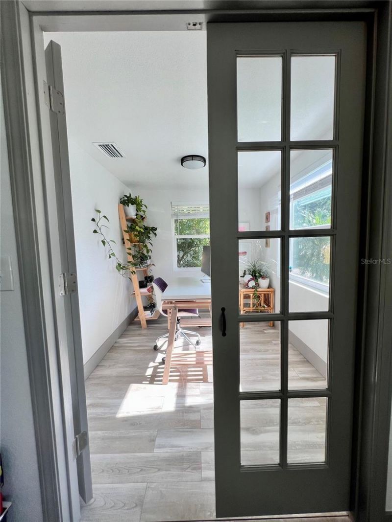 710 14th Street N, Saint Petersburg, FL 33705 Photo