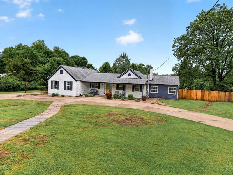 3355 Algus Lane, Green Township, OH 45248 Photo 3