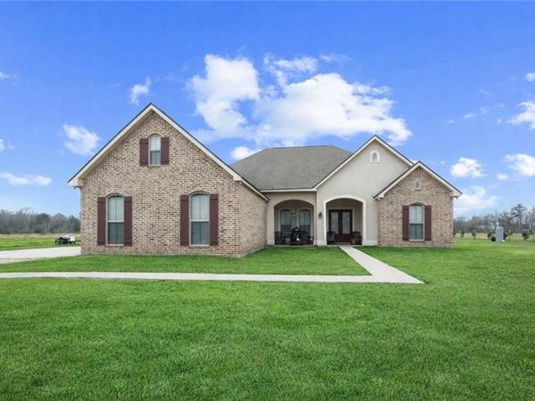 80267 RAILROAD Avenue , Bush, LA 70431