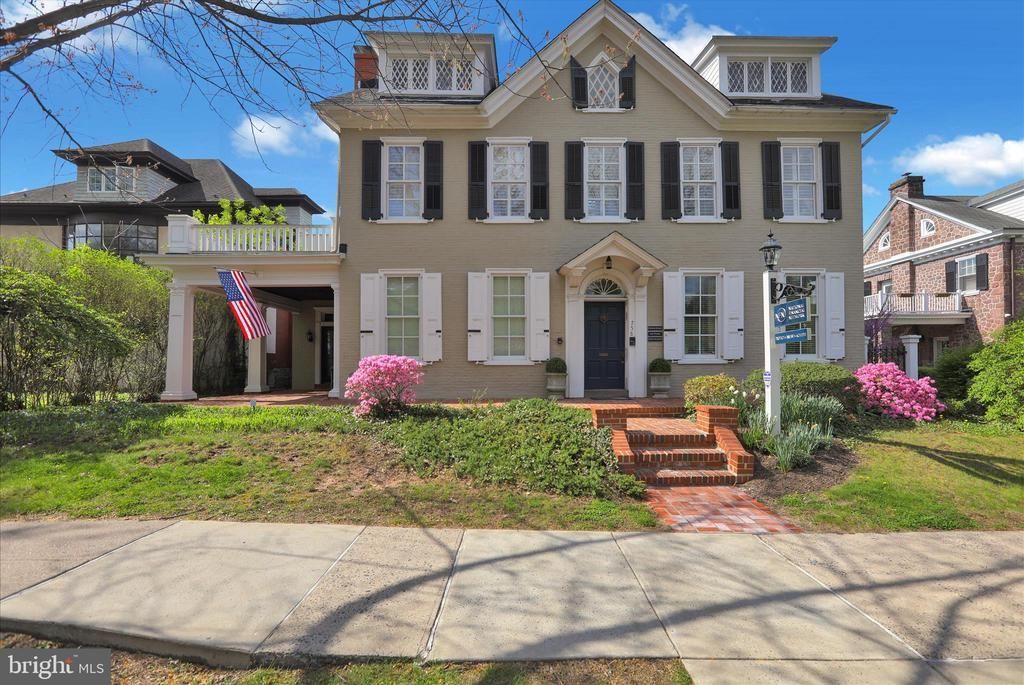 758 E HIGH STREET, POTTSTOWN, PA 19464