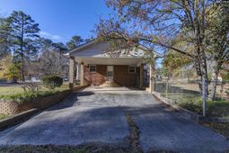 5802 Mcmillan Circle photo 4