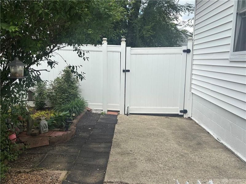 150 S Kensington Place, Springfield, OH 45504 Photo 20