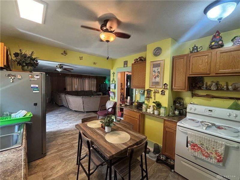 150 S Kensington Place, Springfield, OH 45504 Photo 5