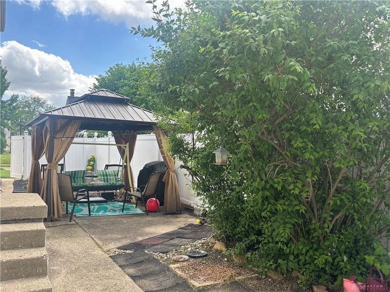 150 S Kensington Place, Springfield, OH 45504 Photo 9