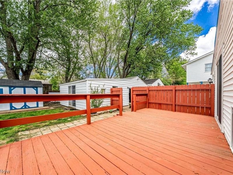 380 Broadway Street, Amherst, OH 44001 Photo 17